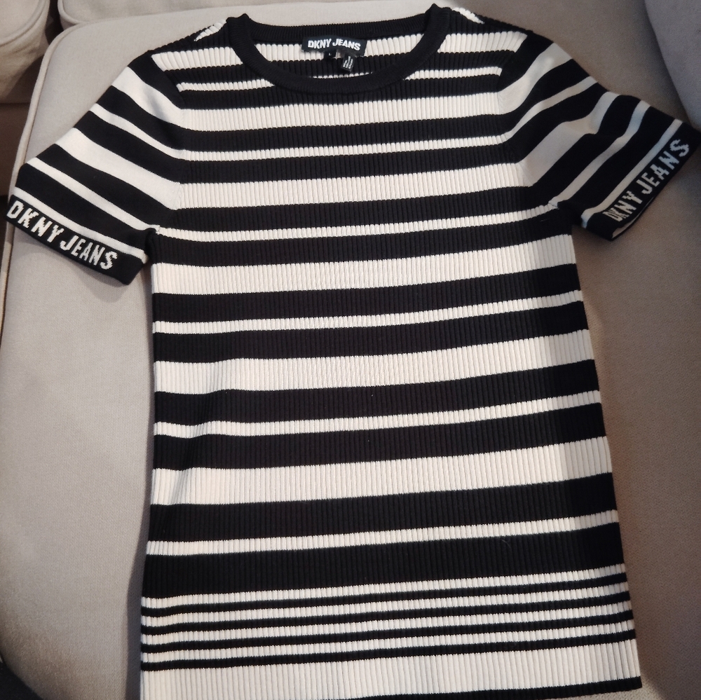 NWOT DKNY JEANS RIBBED TOP